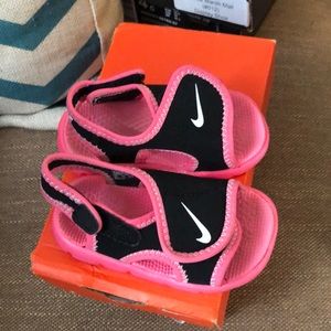 Nike Sandals Size 4C